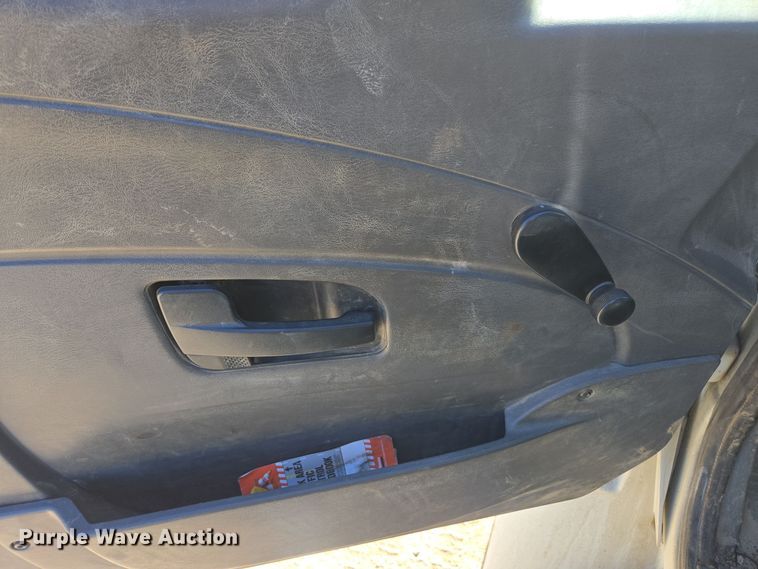 image for item EI4105 2010 International DuraStar 4300 truck cab and chassis