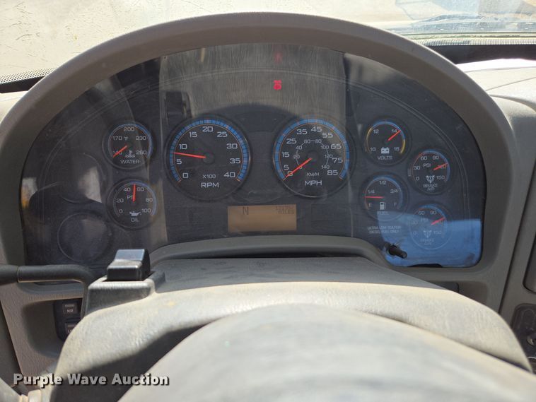 image for item EI4105 2010 International DuraStar 4300 truck cab and chassis