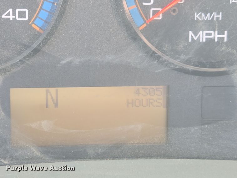 image for item EI4105 2010 International DuraStar 4300 truck cab and chassis