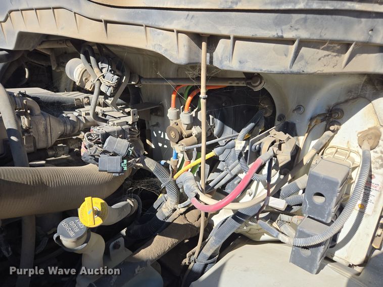 image for item EI4105 2010 International DuraStar 4300 truck cab and chassis