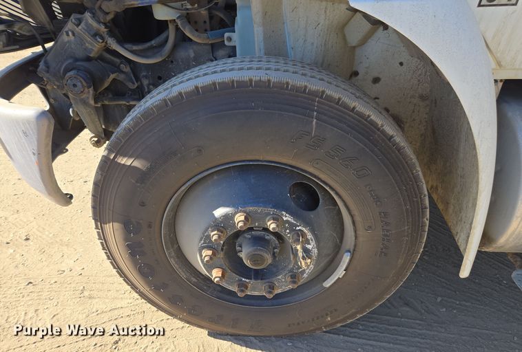 image for item EI4105 2010 International DuraStar 4300 truck cab and chassis