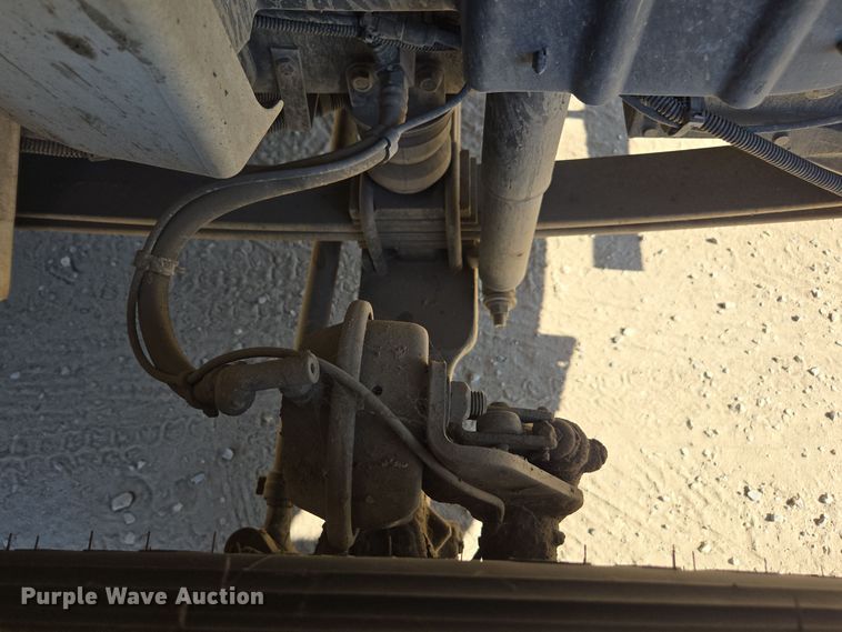 image for item EI4105 2010 International DuraStar 4300 truck cab and chassis