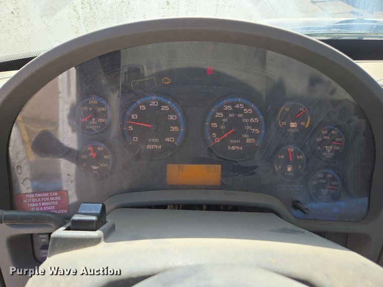 image for item EI4106 2010 International Durastar 4300 truck cab and chassis