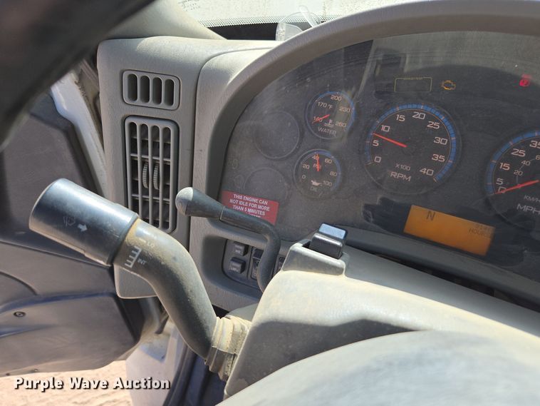 image for item EI4106 2010 International Durastar 4300 truck cab and chassis