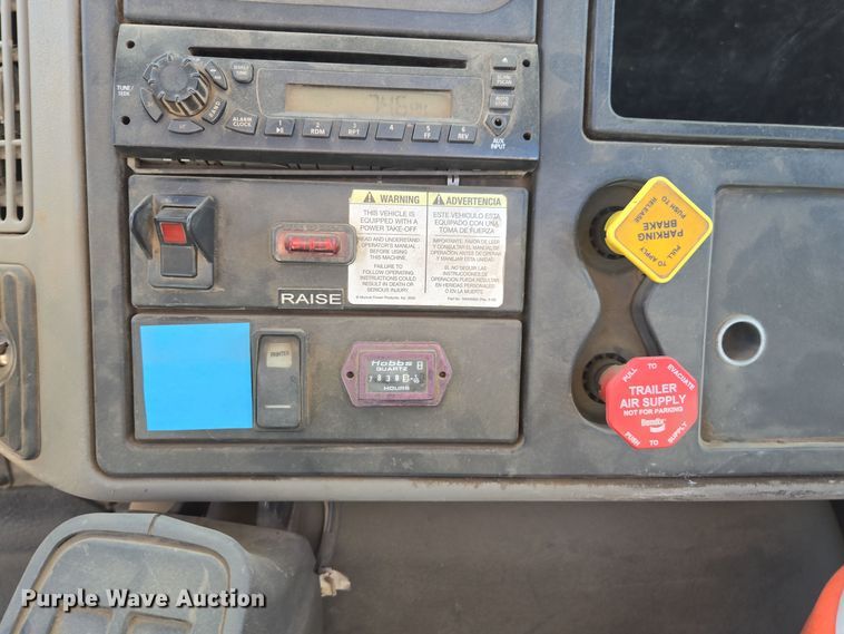 image for item EI4106 2010 International Durastar 4300 truck cab and chassis