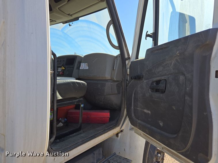 image for item EI4106 2010 International Durastar 4300 truck cab and chassis