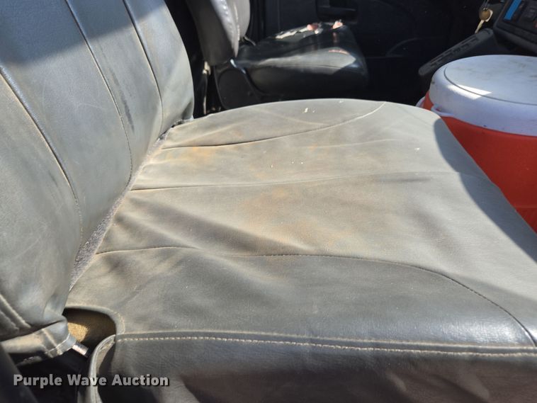 image for item EI4106 2010 International Durastar 4300 truck cab and chassis