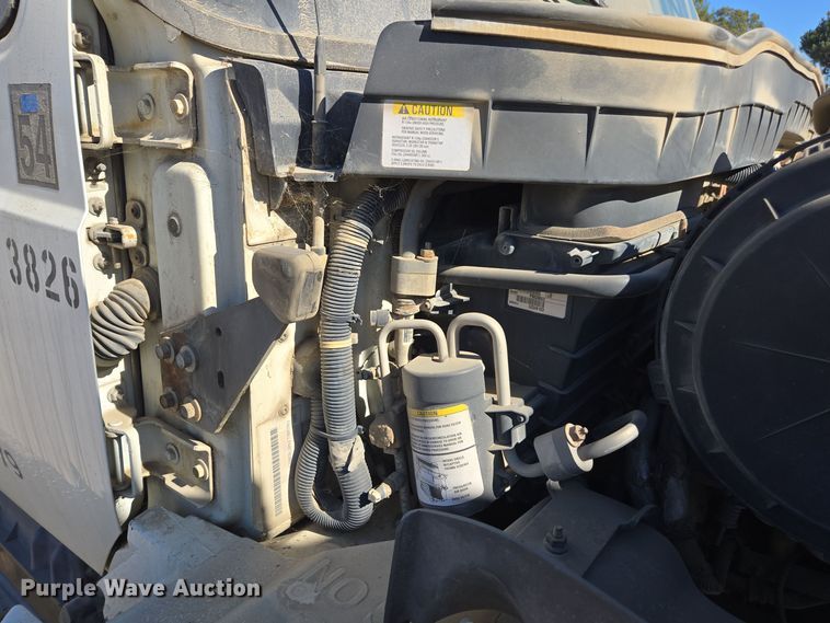 image for item EI4106 2010 International Durastar 4300 truck cab and chassis