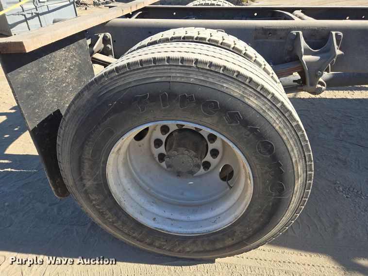 image for item EI4106 2010 International Durastar 4300 truck cab and chassis