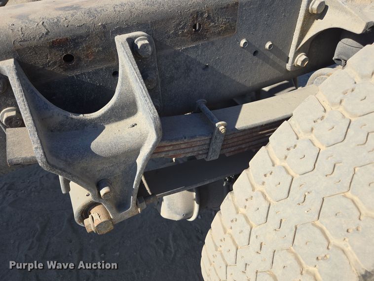 image for item EI4106 2010 International Durastar 4300 truck cab and chassis