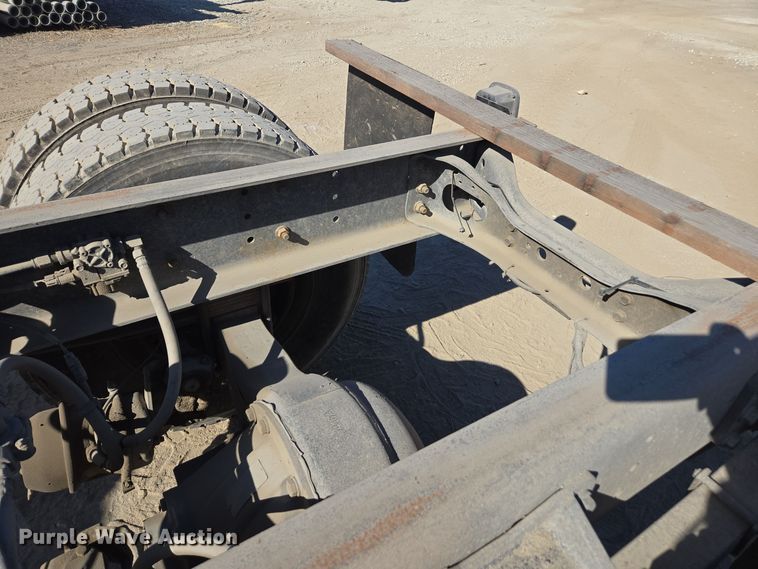 image for item EI4107 2010 International Durastar 4300 truck cab and chassis