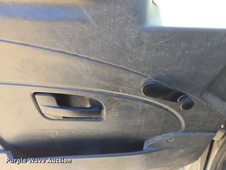 image for item EI4107 2010 International Durastar 4300 truck cab and chassis