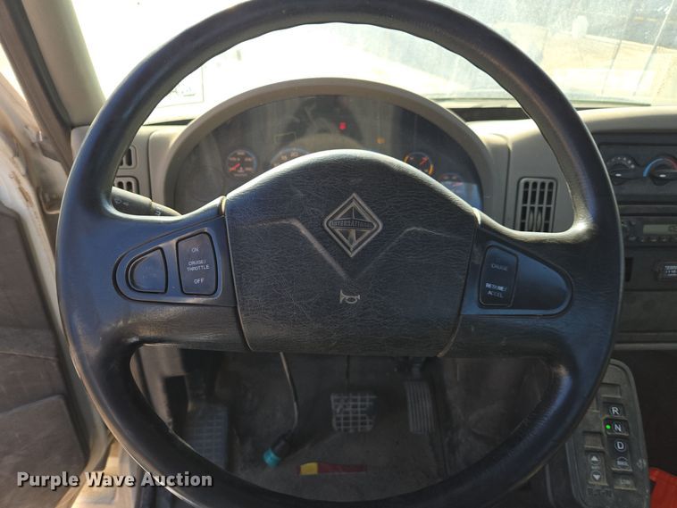 image for item EI4107 2010 International Durastar 4300 truck cab and chassis