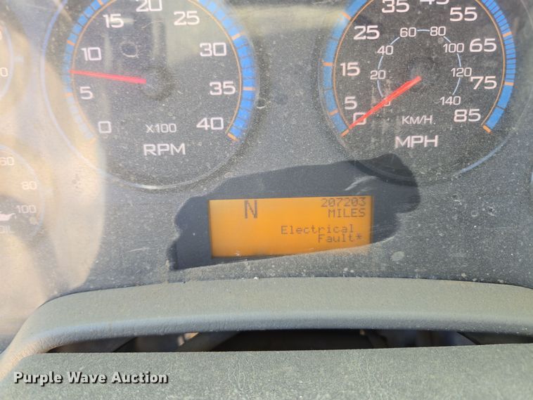 image for item EI4107 2010 International Durastar 4300 truck cab and chassis