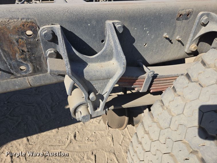 image for item EI4107 2010 International Durastar 4300 truck cab and chassis