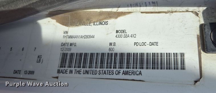 image for item EI4107 2010 International Durastar 4300 truck cab and chassis