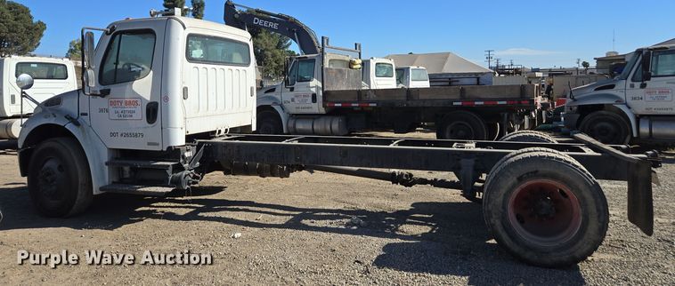 image for item EI4108 2008 Freightliner Business Class M2 truck cab and chassis