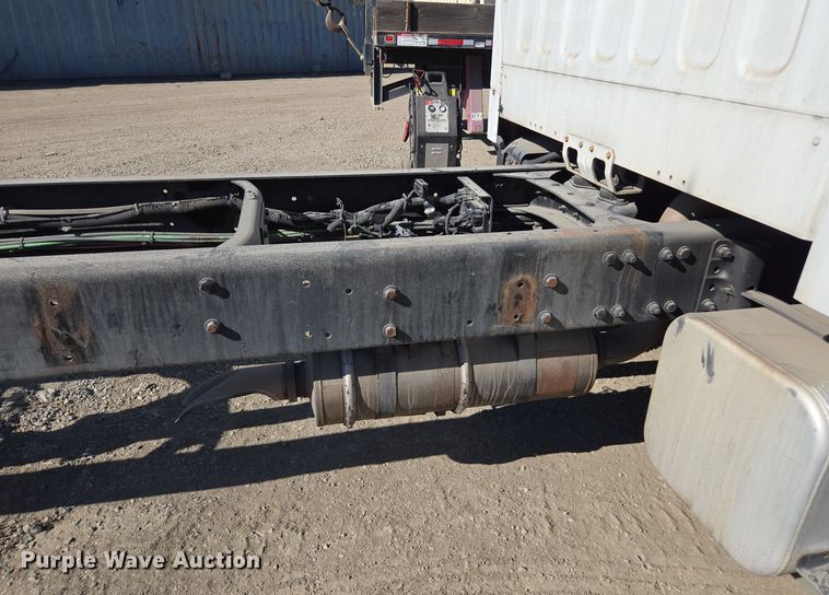 image for item EI4108 2008 Freightliner Business Class M2 truck cab and chassis