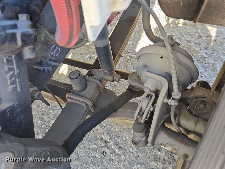 image for item EI4108 2008 Freightliner Business Class M2 truck cab and chassis