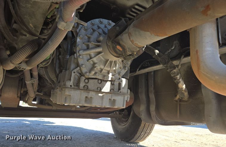 image for item EI4108 2008 Freightliner Business Class M2 truck cab and chassis