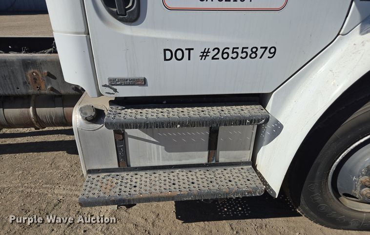 image for item EI4108 2008 Freightliner Business Class M2 truck cab and chassis