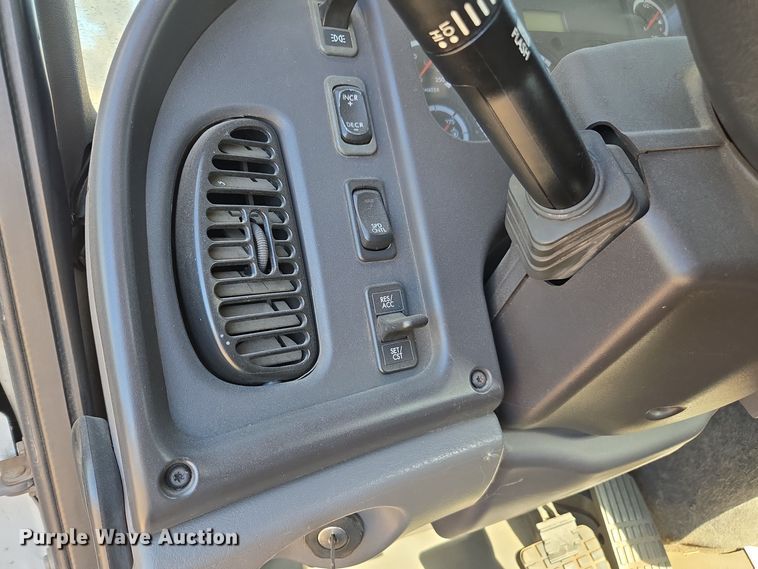 image for item EI4108 2008 Freightliner Business Class M2 truck cab and chassis