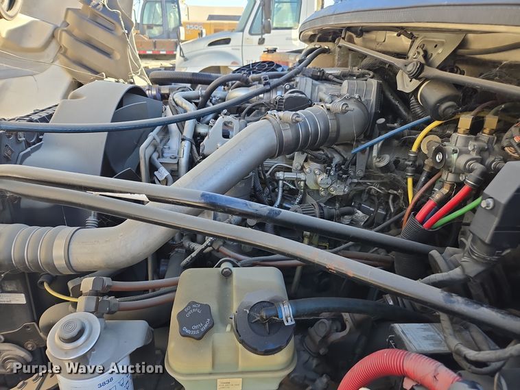 image for item EI4108 2008 Freightliner Business Class M2 truck cab and chassis