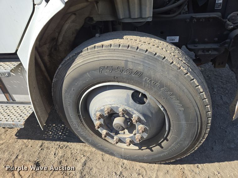 image for item EI4108 2008 Freightliner Business Class M2 truck cab and chassis