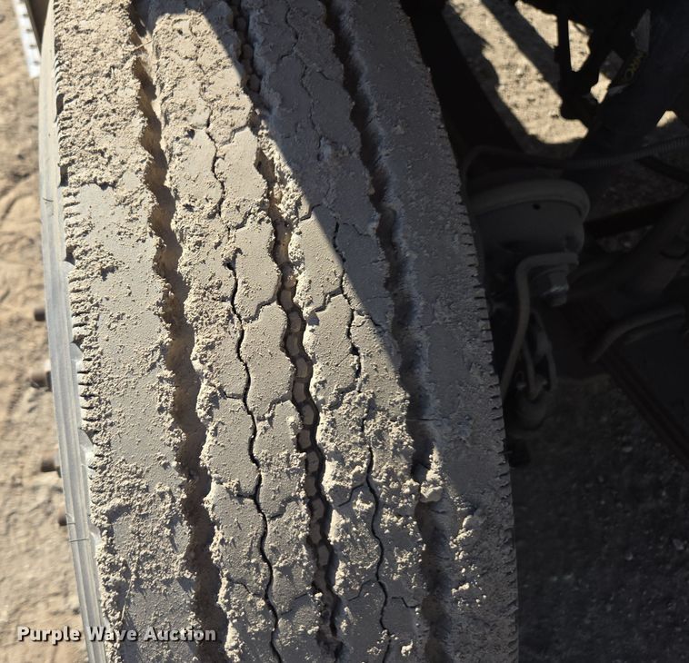 image for item EI4108 2008 Freightliner Business Class M2 truck cab and chassis