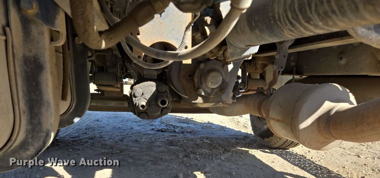 image for item EI4110 2010 International Durastar 4300 truck cab and chassis