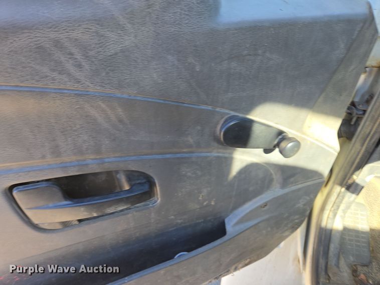 image for item EI4110 2010 International Durastar 4300 truck cab and chassis