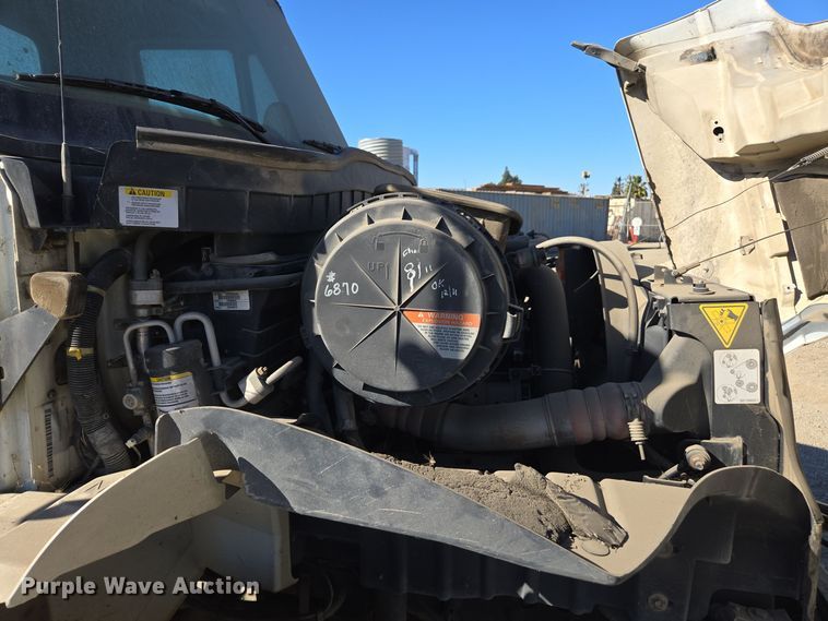 image for item EI4110 2010 International Durastar 4300 truck cab and chassis