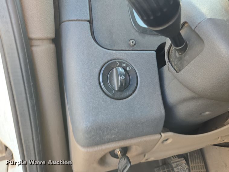 image for item EI4165 2015 Freightliner Cascadia 125 semi truck