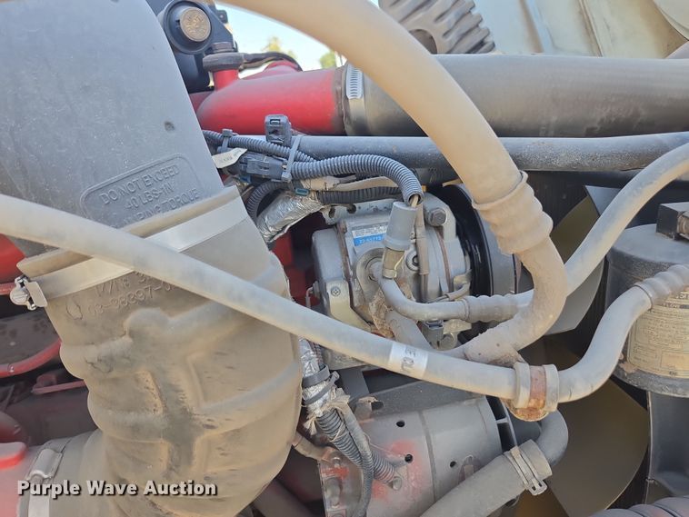 image for item EI4165 2015 Freightliner Cascadia 125 semi truck