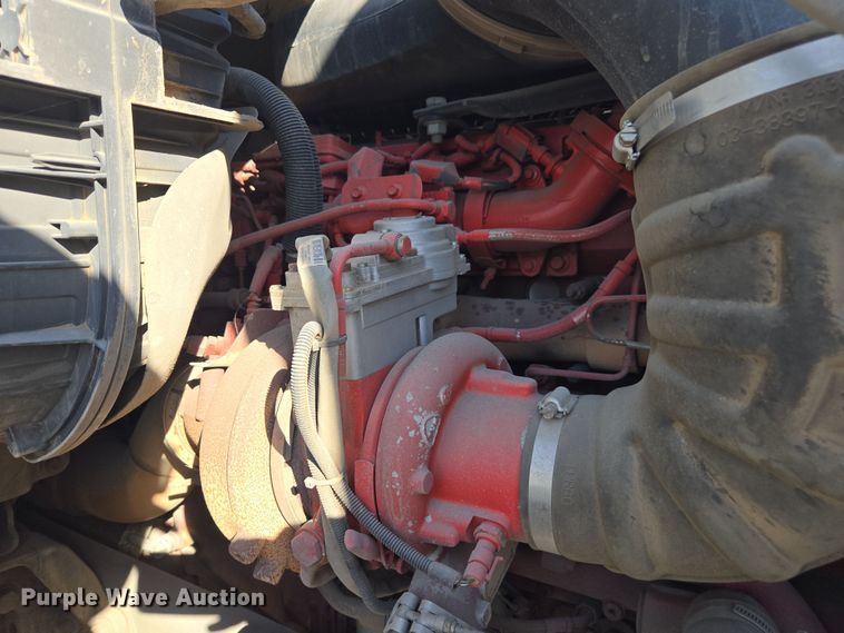 image for item EI4165 2015 Freightliner Cascadia 125 semi truck