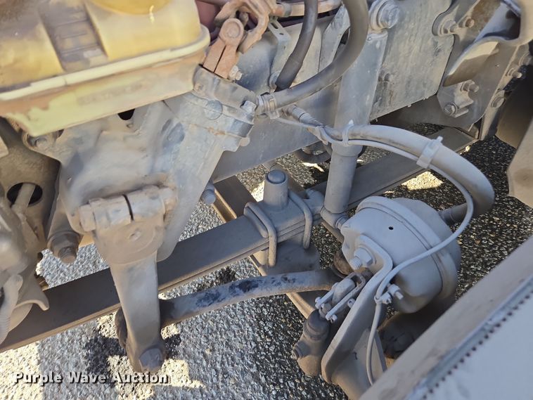 image for item EI4165 2015 Freightliner Cascadia 125 semi truck