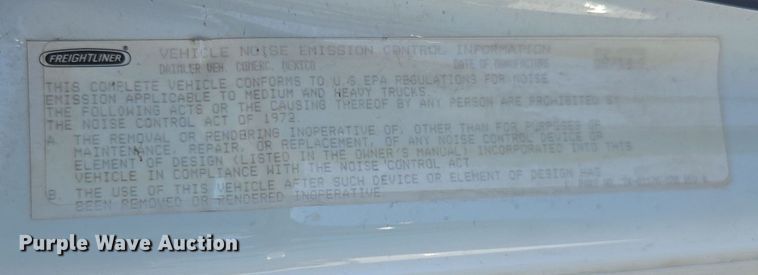 image for item EI4165 2015 Freightliner Cascadia 125 semi truck