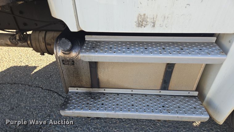 image for item EI4166 2016 Freightliner Business Class M2 106 refrigerated truck