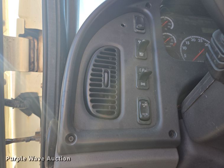 image for item EI4166 2016 Freightliner Business Class M2 106 refrigerated truck