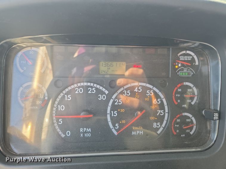 image for item EI4166 2016 Freightliner Business Class M2 106 refrigerated truck