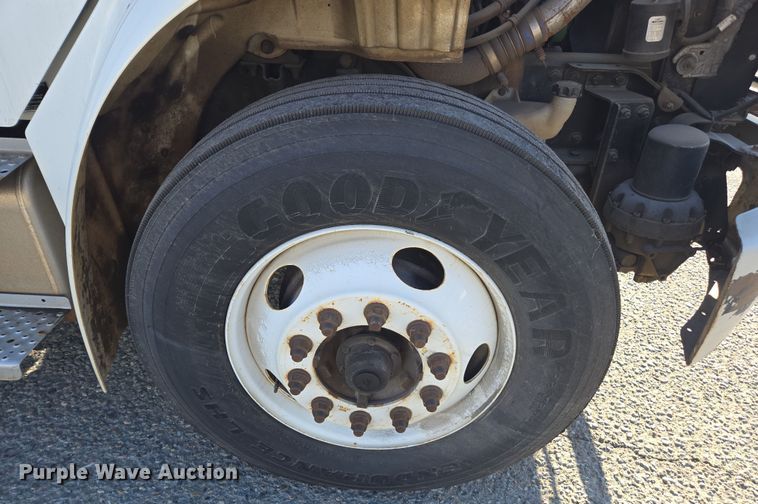 image for item EI4166 2016 Freightliner Business Class M2 106 refrigerated truck