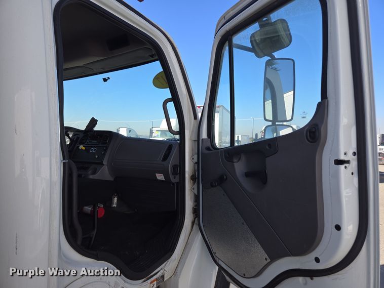 image for item EI4167 2017 Freightliner Business Class M2 106 refrigerated truck