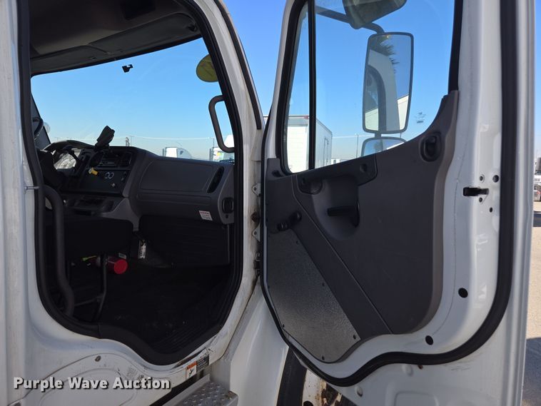 image for item EI4167 2017 Freightliner Business Class M2 106 refrigerated truck