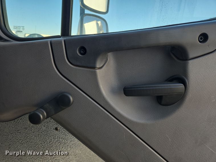 image for item EI4167 2017 Freightliner Business Class M2 106 refrigerated truck