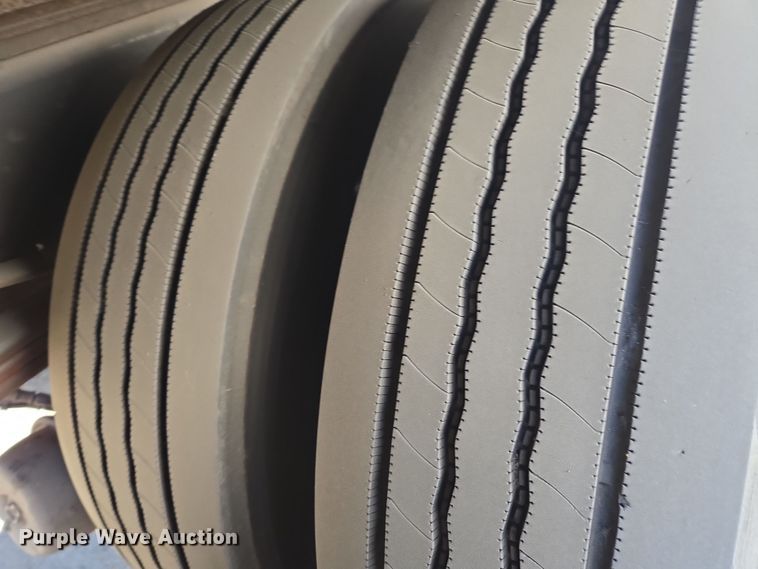 image for item EI4167 2017 Freightliner Business Class M2 106 refrigerated truck