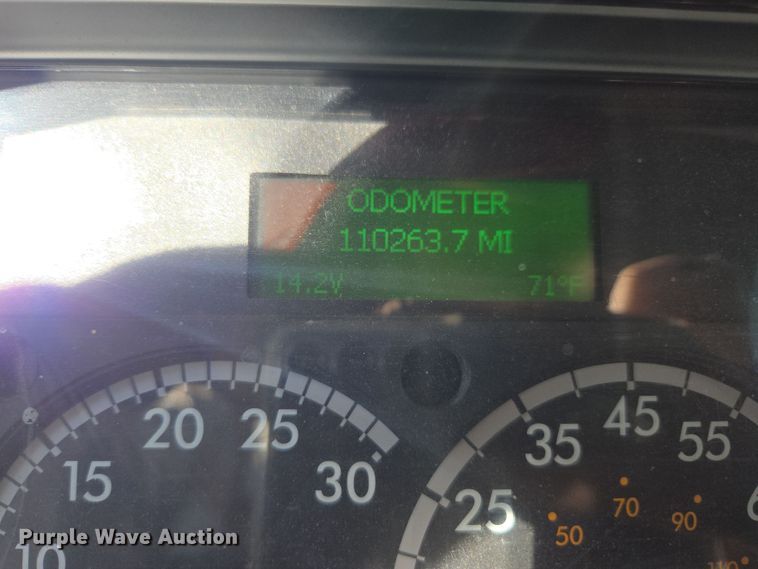 image for item EI4167 2017 Freightliner Business Class M2 106 refrigerated truck