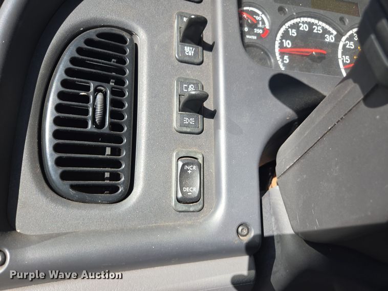 image for item EI4167 2017 Freightliner Business Class M2 106 refrigerated truck