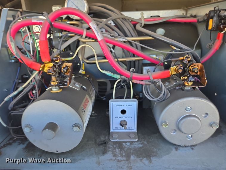 image for item EI4168 2017 Freightliner Business Class M2 106 refrigerated truck