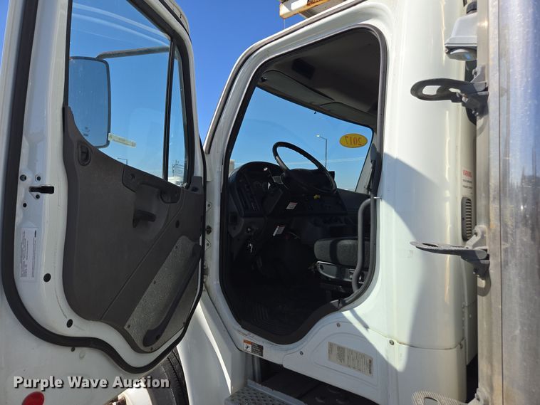 image for item EI4168 2017 Freightliner Business Class M2 106 refrigerated truck