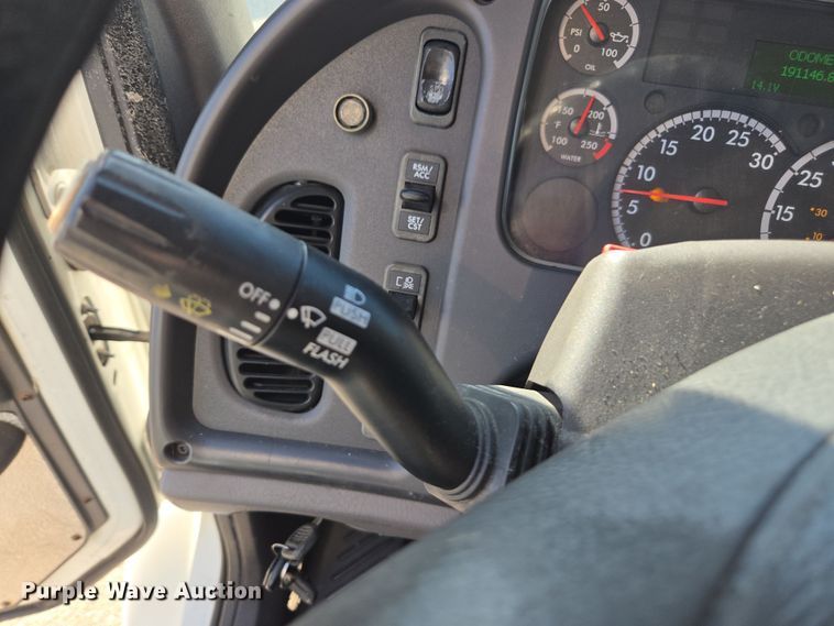 image for item EI4168 2017 Freightliner Business Class M2 106 refrigerated truck